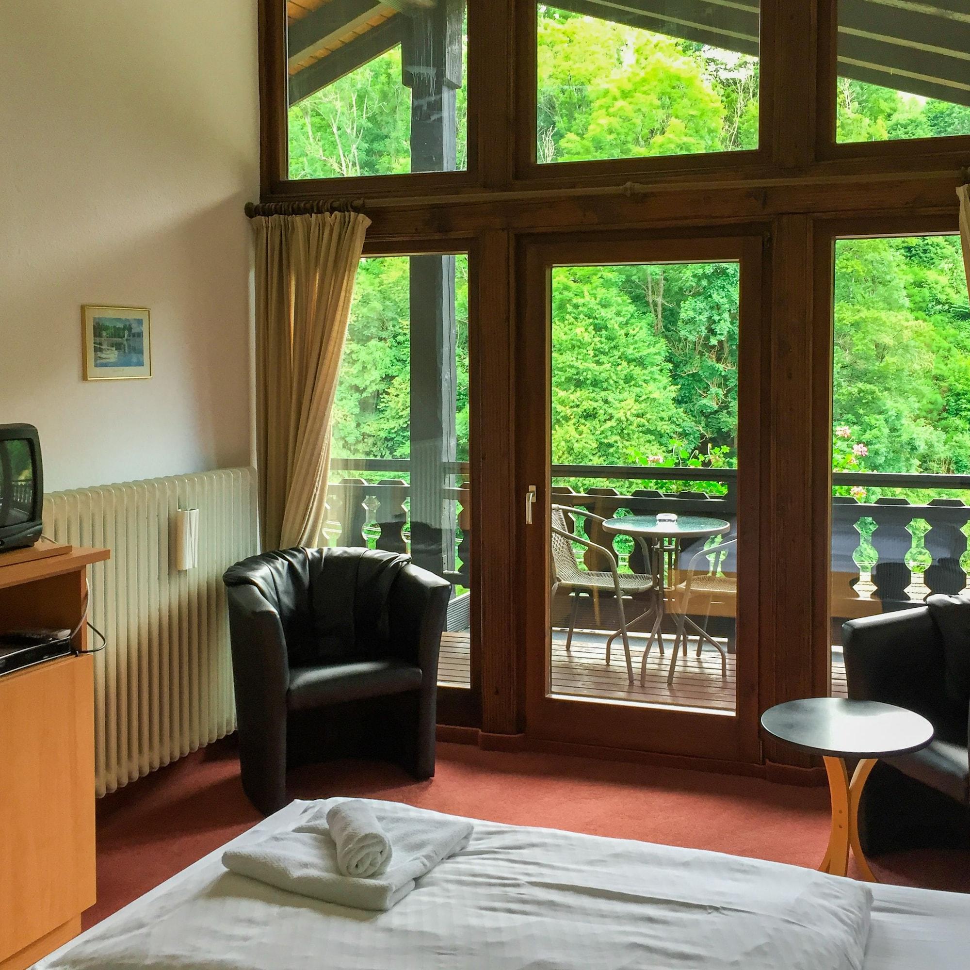 Kraehenbad Hotel Alpirsbach Luaran gambar