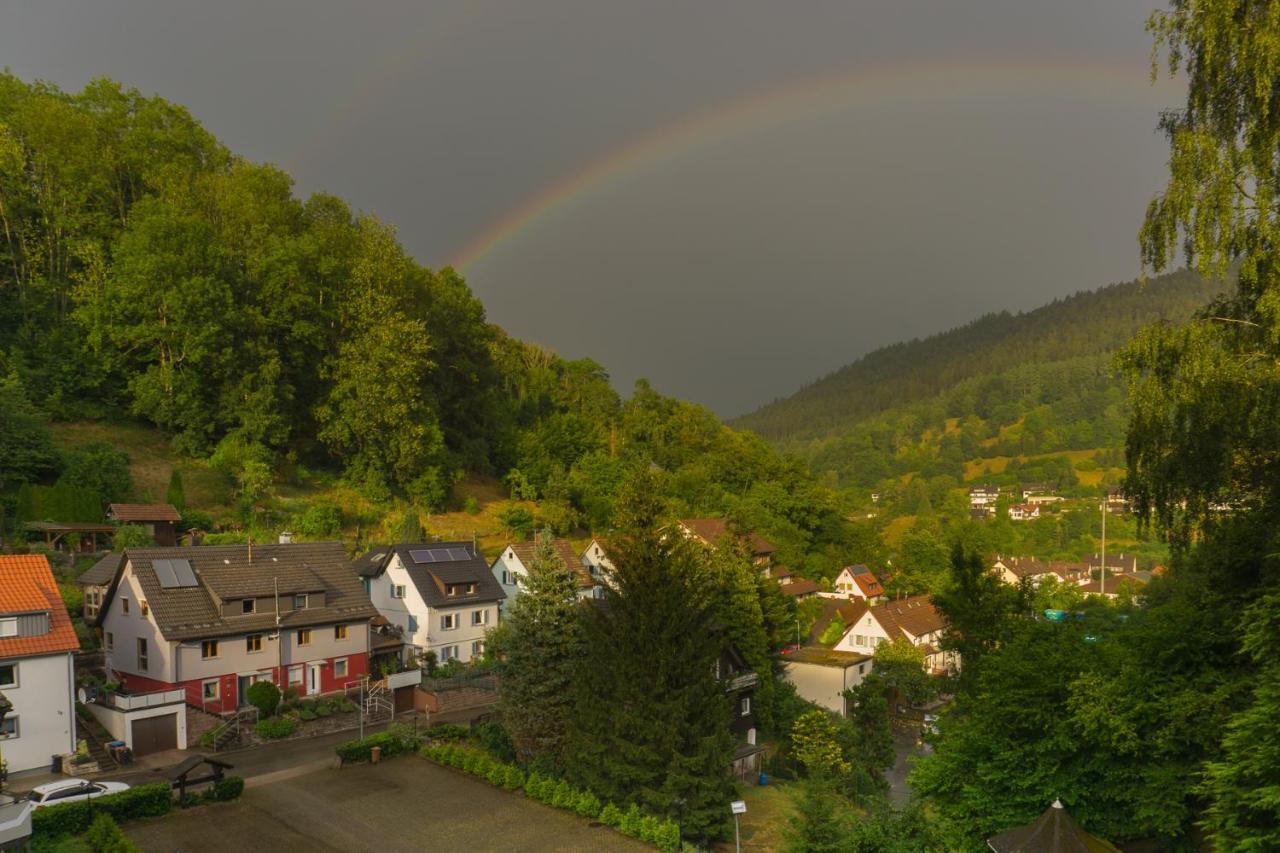 Kraehenbad Hotel Alpirsbach Luaran gambar